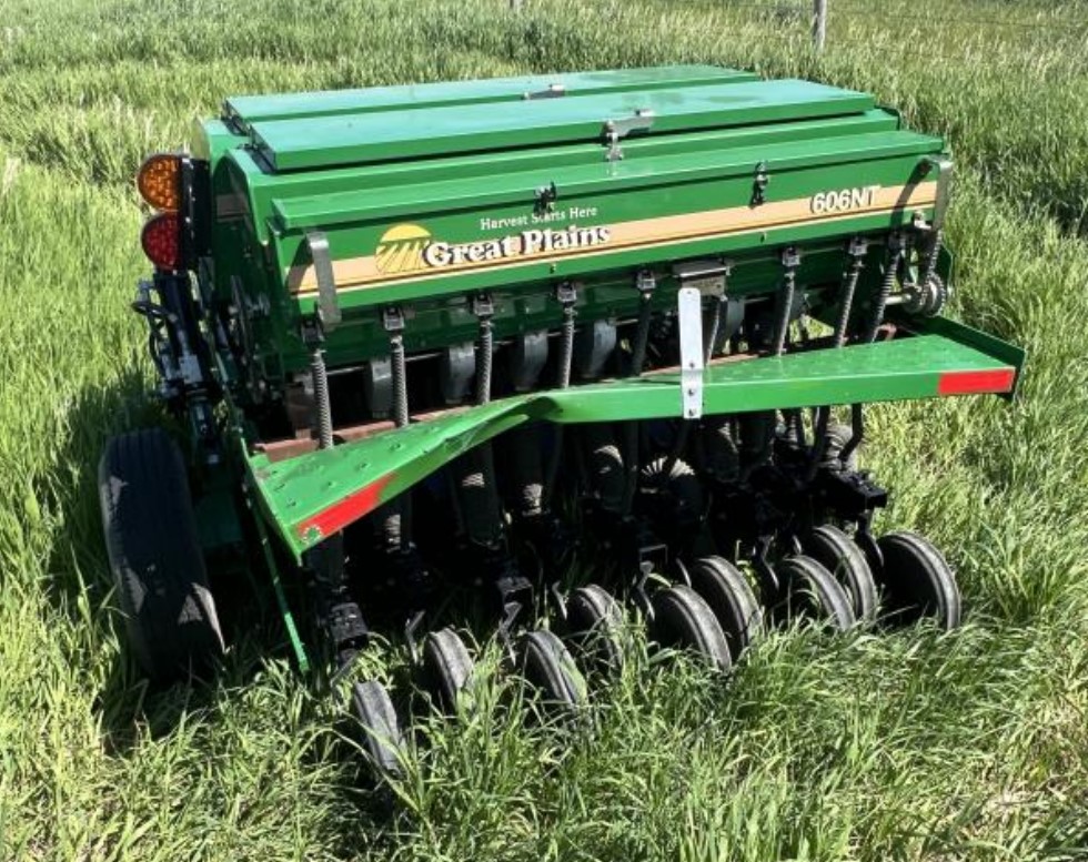 2022 Great Plains Seeder - Image 3