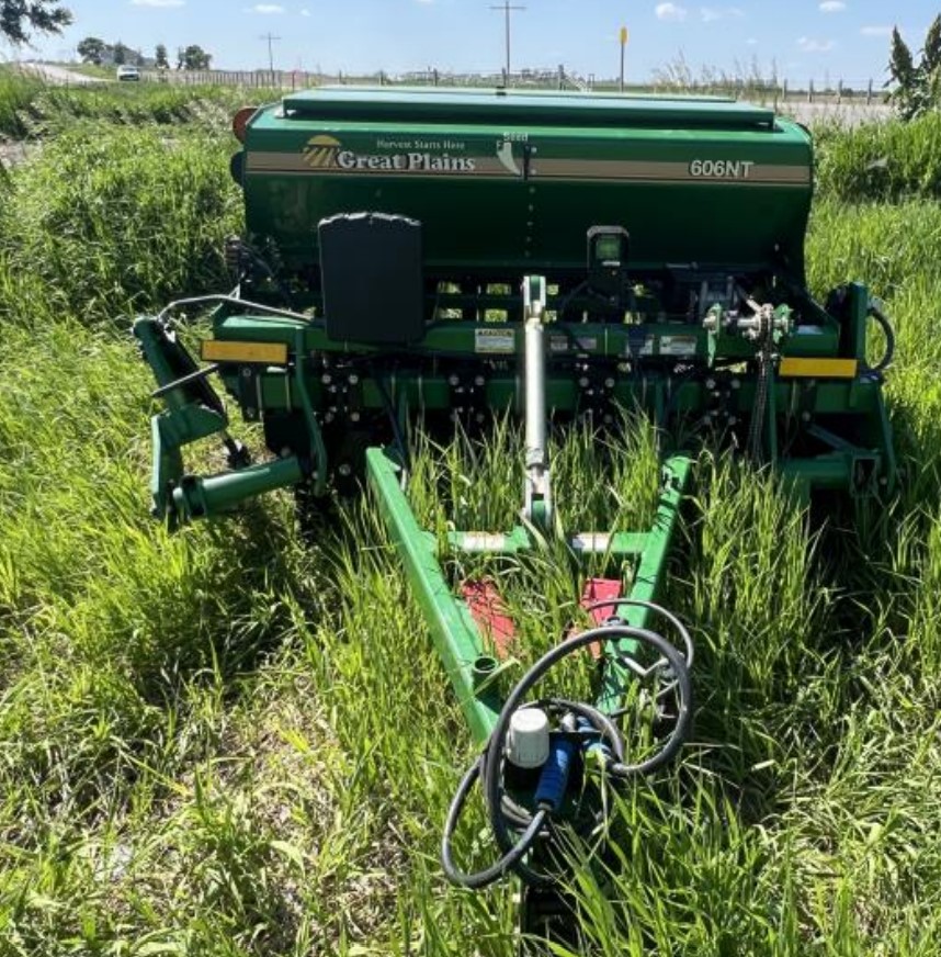 2022 Great Plains Seeder - Image 5