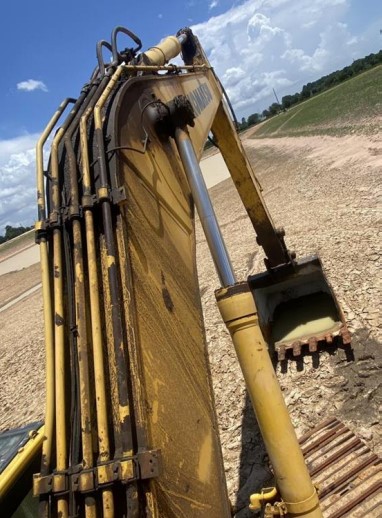 2016 Komatsu PC490LC-11 Excavator - Image 11