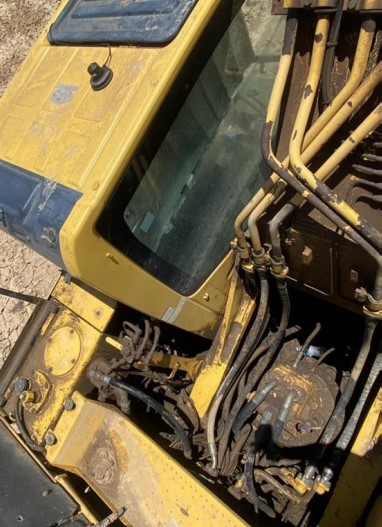 2016 Komatsu PC490LC-11 Excavator - Image 15