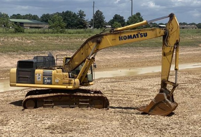 2016 Komatsu PC490LC-11 Excavator - Image 4