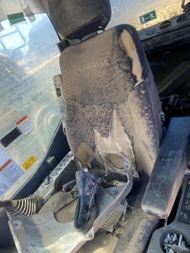 2016 Komatsu PC490LC-11 Excavator - Image 9