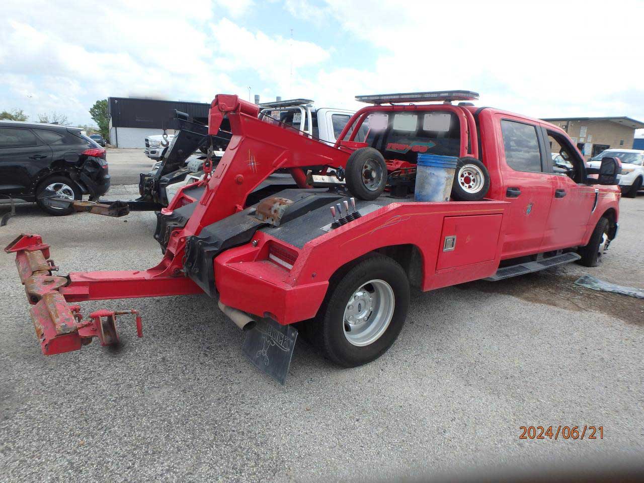 2022 Ford F-350 Tow Truck - Image 7