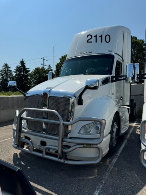 2018 Kenworth 680 Daycab (#2110)