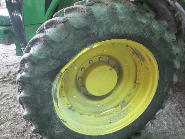 2011 John Deere 8235R Tractor - Image 10