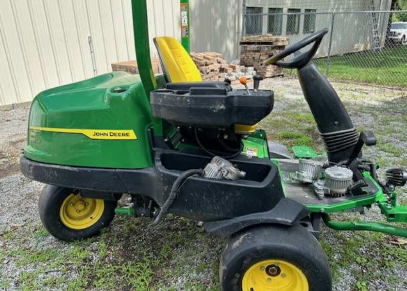 2023 John Deere 2550 Mower - Image 2