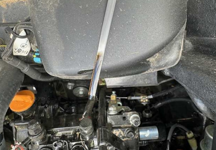 2023 John Deere 2550 Mower - Image 8