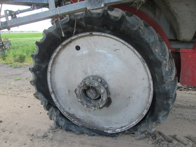 2024 Unverferth Top Air TA2400 Sprayer - Image 12