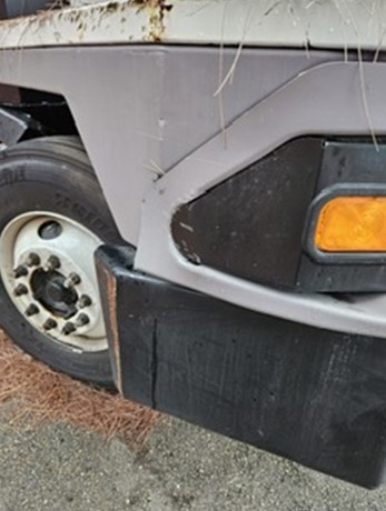 2022 Kalmar Ottawa T2 4×2 Terminal Tractor - Image 2