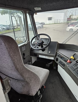 2022 Kalmar Ottawa T2 4×2 Terminal Tractor - Image 19
