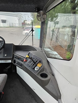 2022 Kalmar Ottawa T2 4×2 Terminal Tractor - Image 21