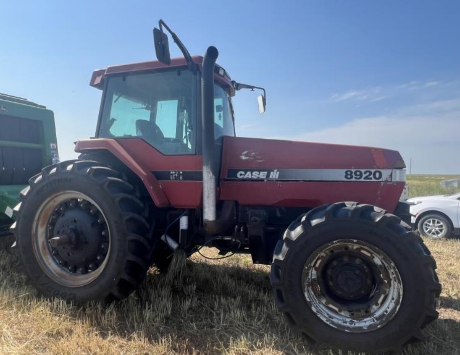 1997 CASE IH 8920 Tractor - Image 2