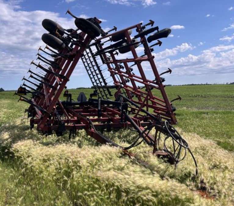 2012 CASE IH Tigermate 200 Field Cultivator