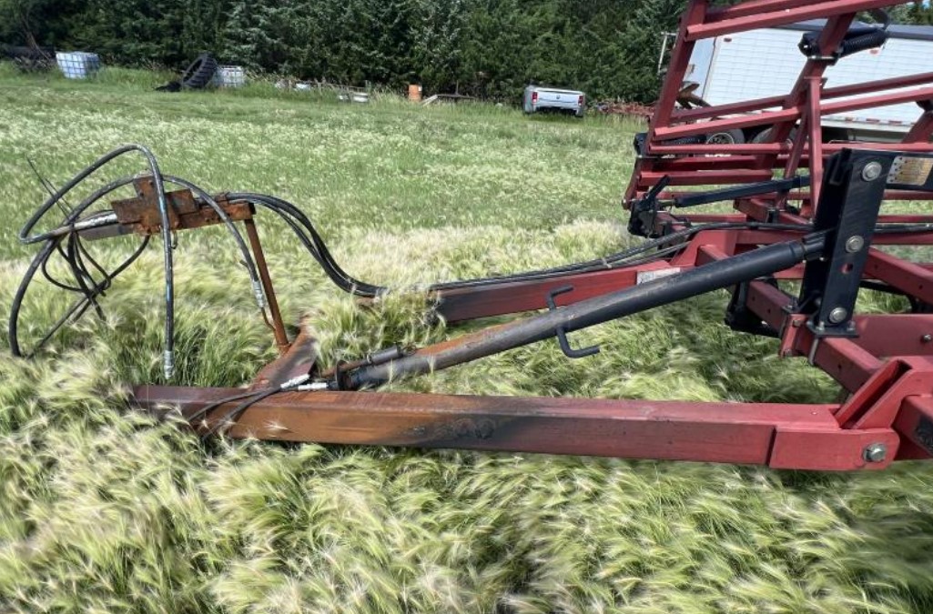 2012 CASE IH Tigermate 200 Field Cultivator - Image 3