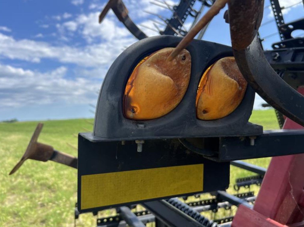 2012 CASE IH Tigermate 200 Field Cultivator - Image 7