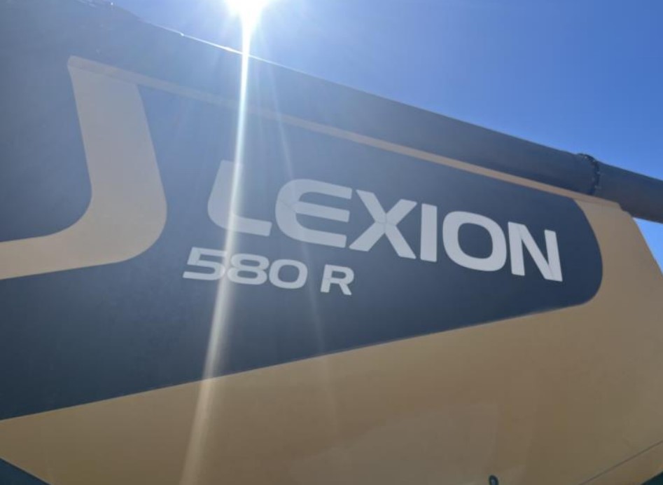 2010 Lexion 580R Combine - Image 10