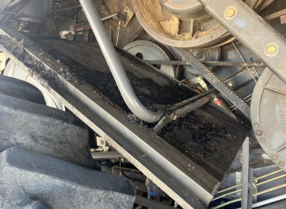 2010 Lexion 580R Combine - Image 14