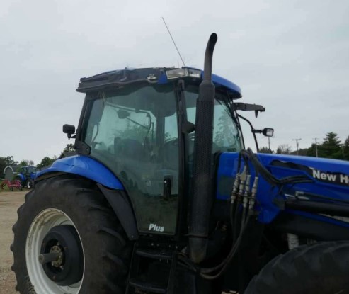 2006 New Holland TS115A Tractor - Image 10