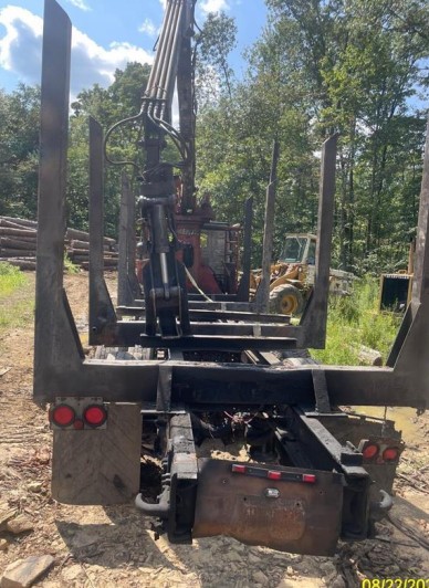 2002 Volvo Log Truck - Image 12