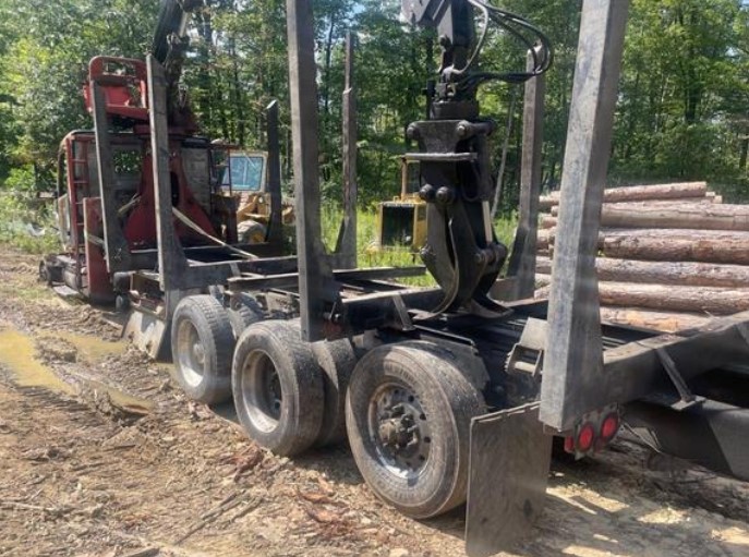 2002 Volvo Log Truck - Image 8