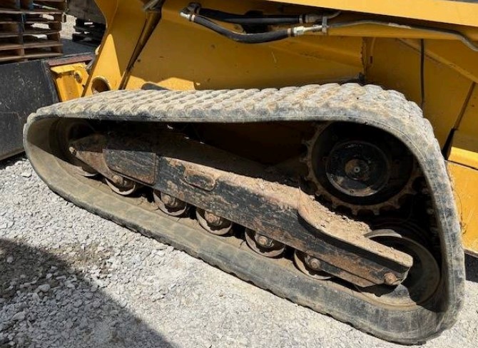 2007 John Deere CT332 Skid Steer - Image 12