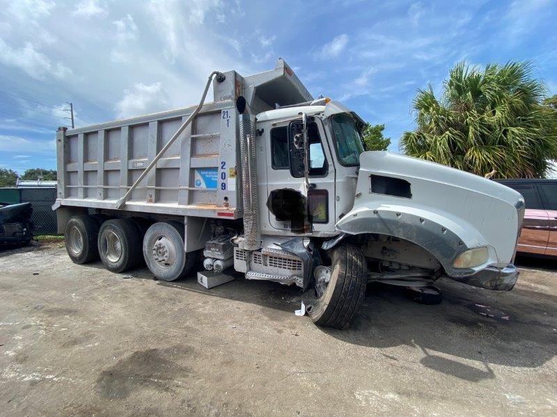 2019 Mack GU814 Dump Truck