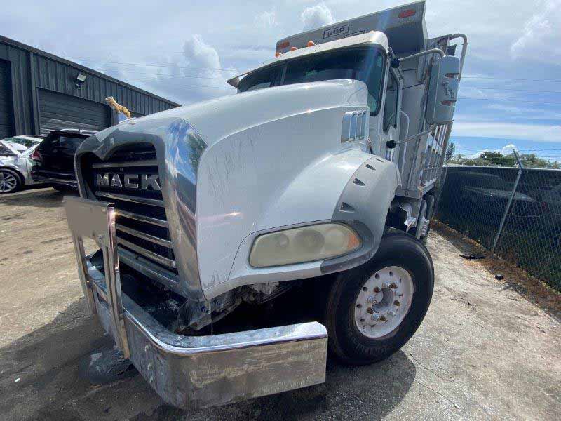 2019 Mack GU814 Dump Truck - Image 3