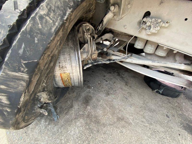 2019 Mack GU814 Dump Truck - Image 6