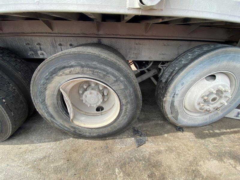 2019 Mack GU814 Dump Truck - Image 13