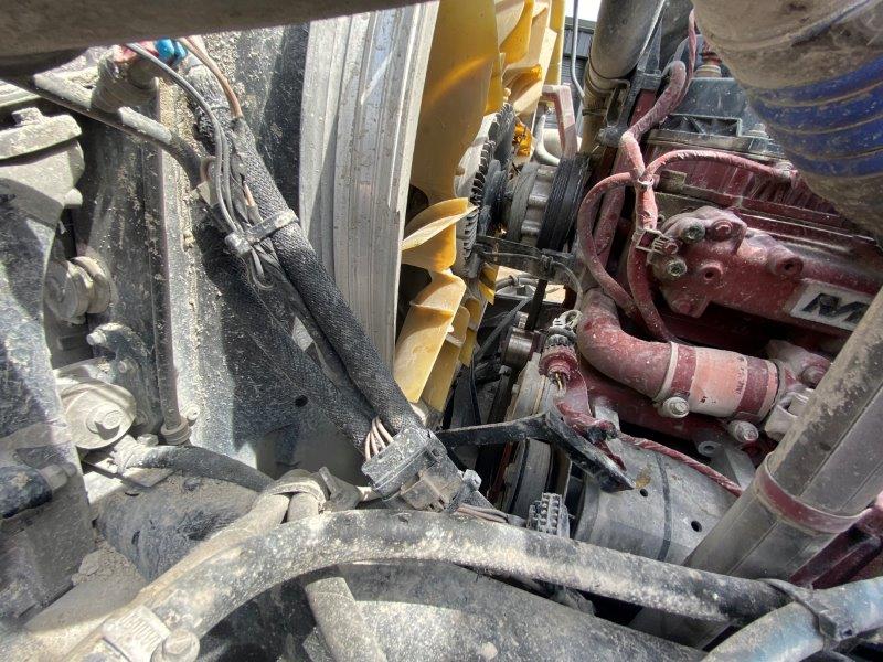 2019 Mack GU814 Dump Truck - Image 15