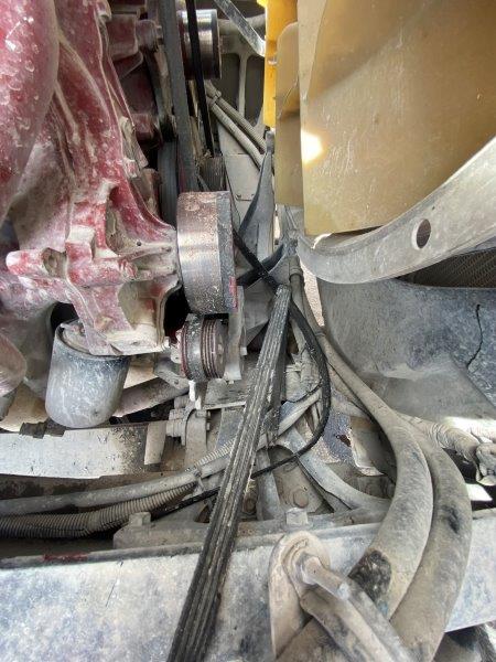 2019 Mack GU814 Dump Truck - Image 16