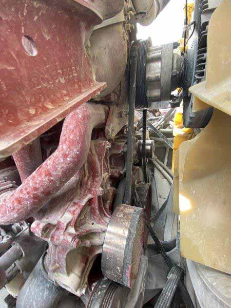 2019 Mack GU814 Dump Truck - Image 18