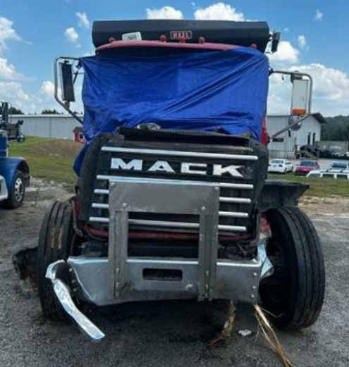 2007 Mack Dump Truck - Image 9