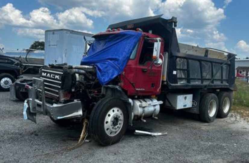 2007 Mack Dump Truck