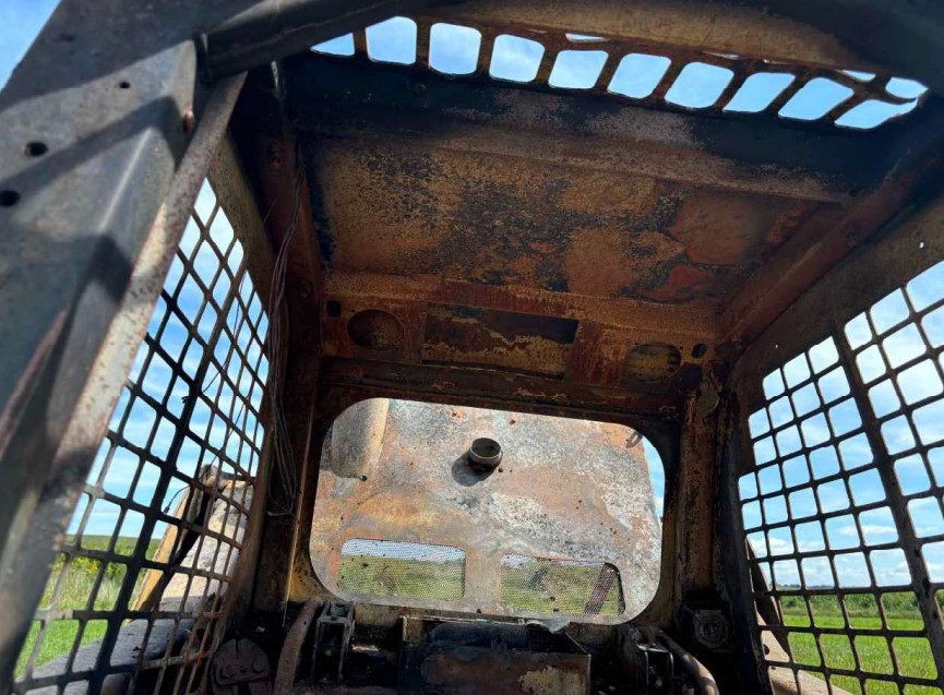 Gehl 4840E Skid Steer - Image 6