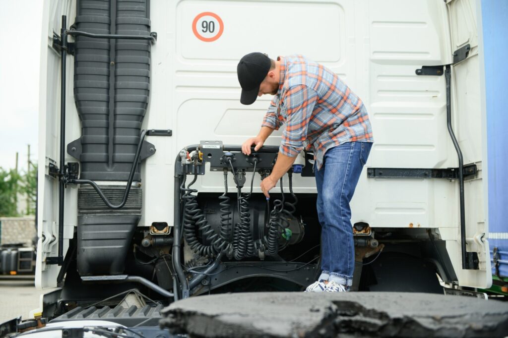 Assessing Electrical Wiring and Lighting when buying a flatbed trailer