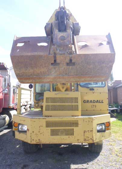 1990 Gradall G3WD Wheeled Excavator - Image 2