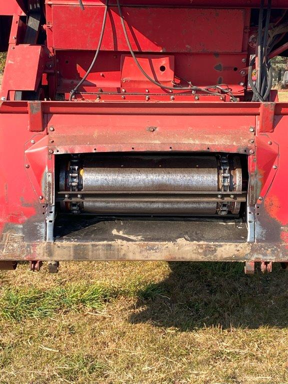 1987 Case IH 1660 Combine - Image 10