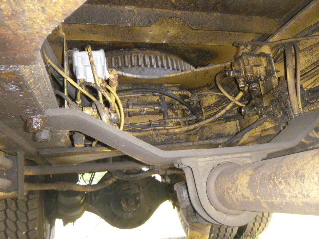 1990 Gradall G3WD Wheeled Excavator - Image 14