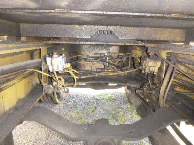 1990 Gradall G3WD Wheeled Excavator - Image 15