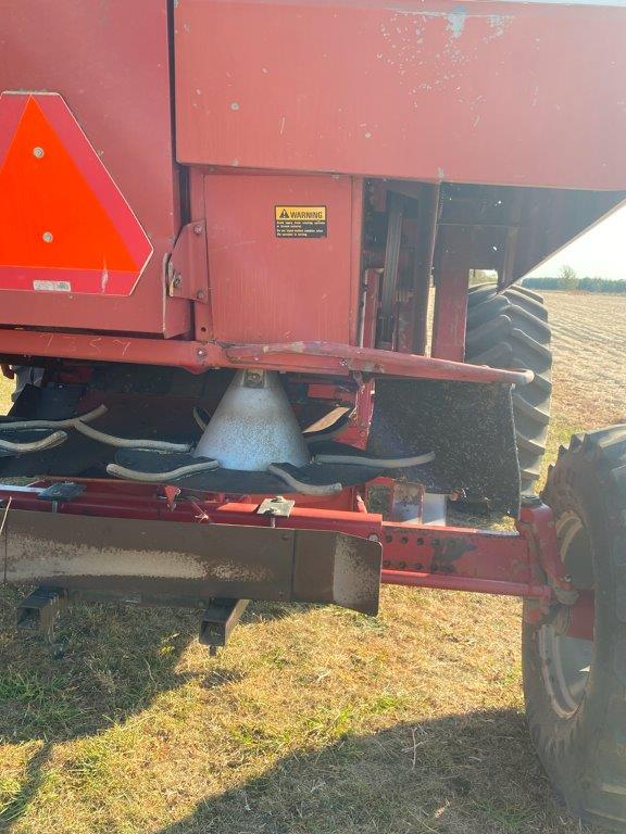 1987 Case IH 1660 Combine - Image 3