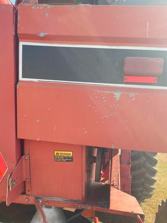 1987 Case IH 1660 Combine - Image 4