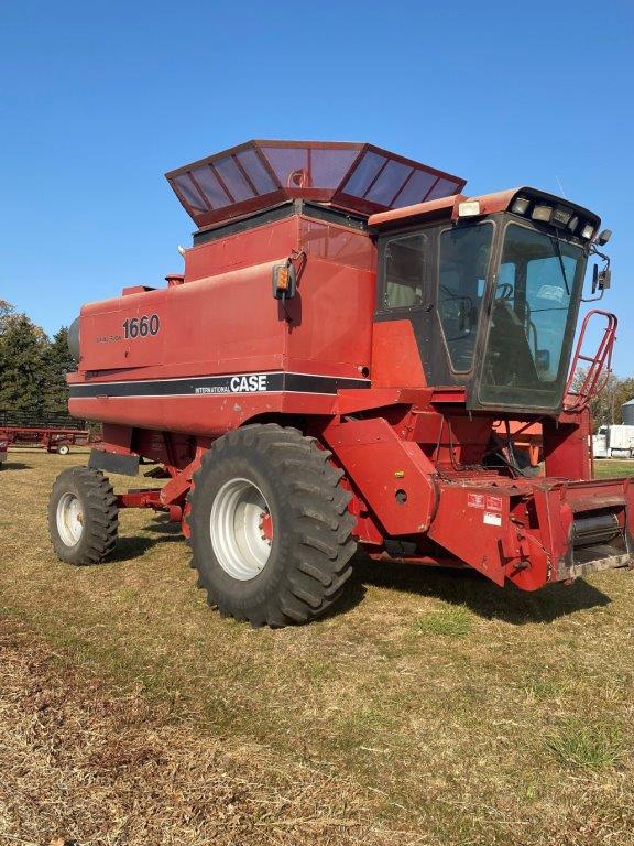 1987 Case IH 1660 Combine
