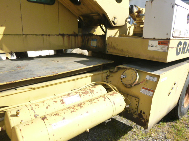 1990 Gradall G3WD Wheeled Excavator - Image 7