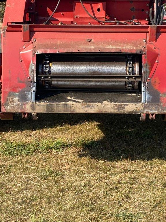 1987 Case IH 1660 Combine - Image 6