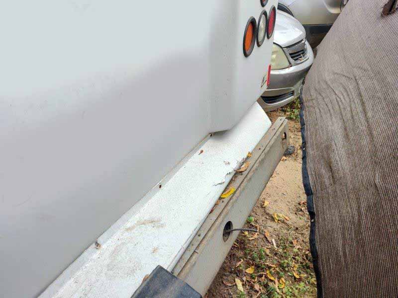 2011 Ford E450 Shuttle Bus - Image 13