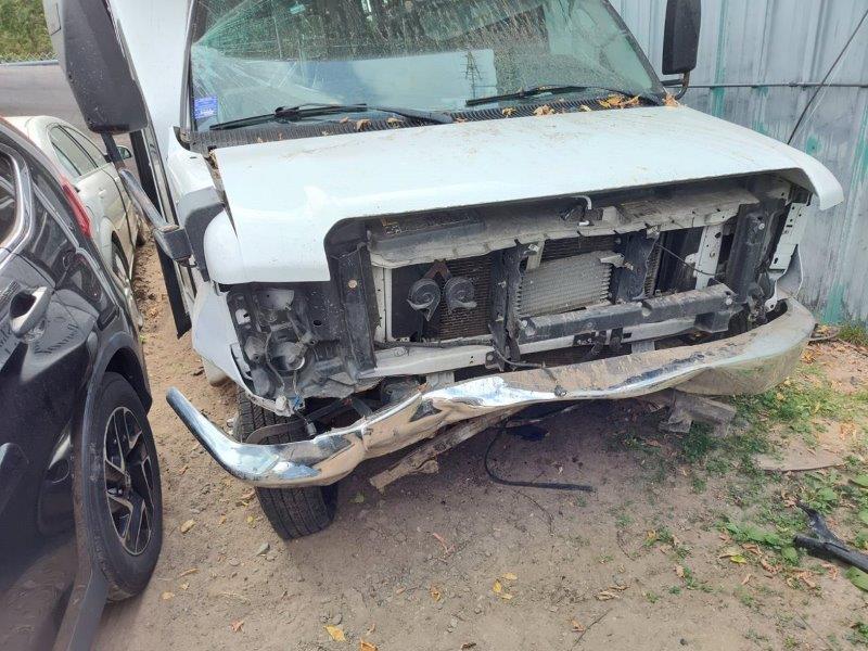 2011 Ford E450 Shuttle Bus - Image 2