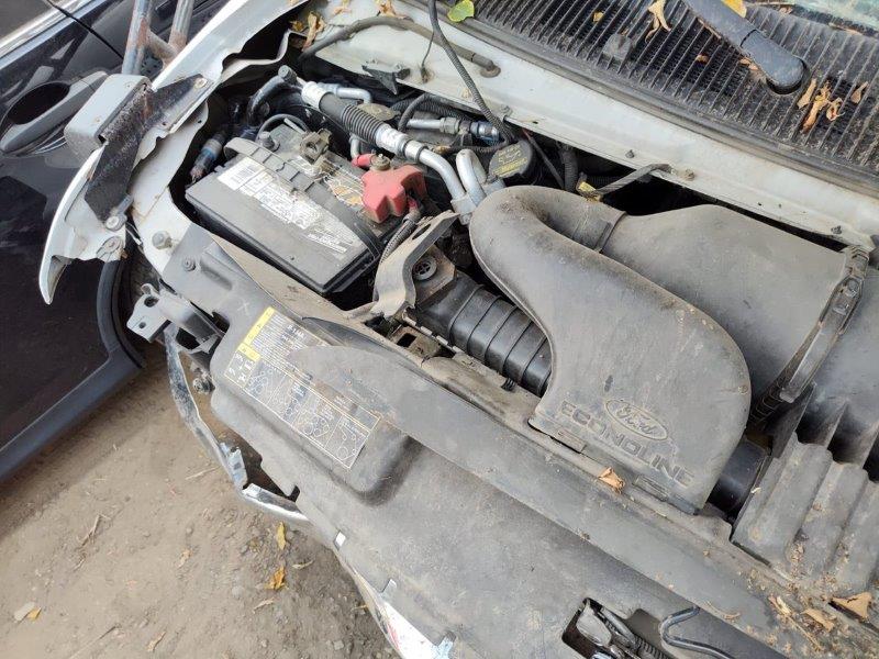 2011 Ford E450 Shuttle Bus - Image 28