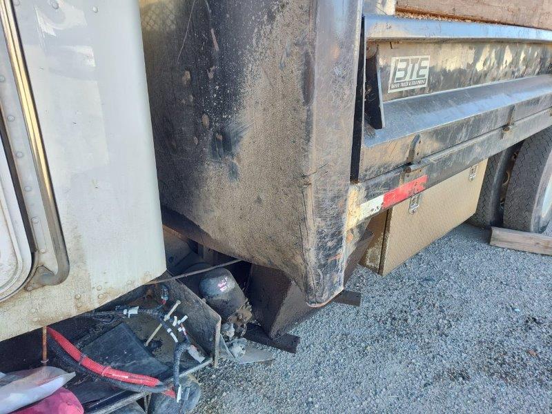 2017 Kenworth T300 Dump Truck - Image 10