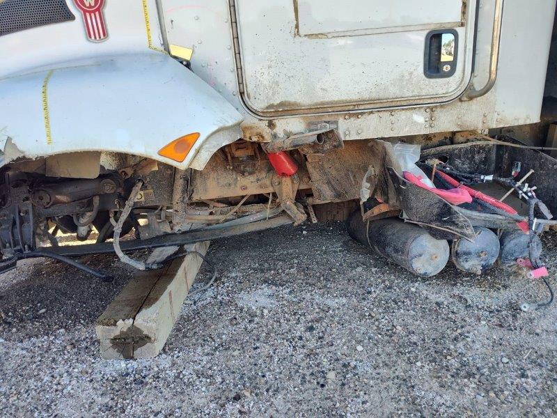 2017 Kenworth T300 Dump Truck - Image 11